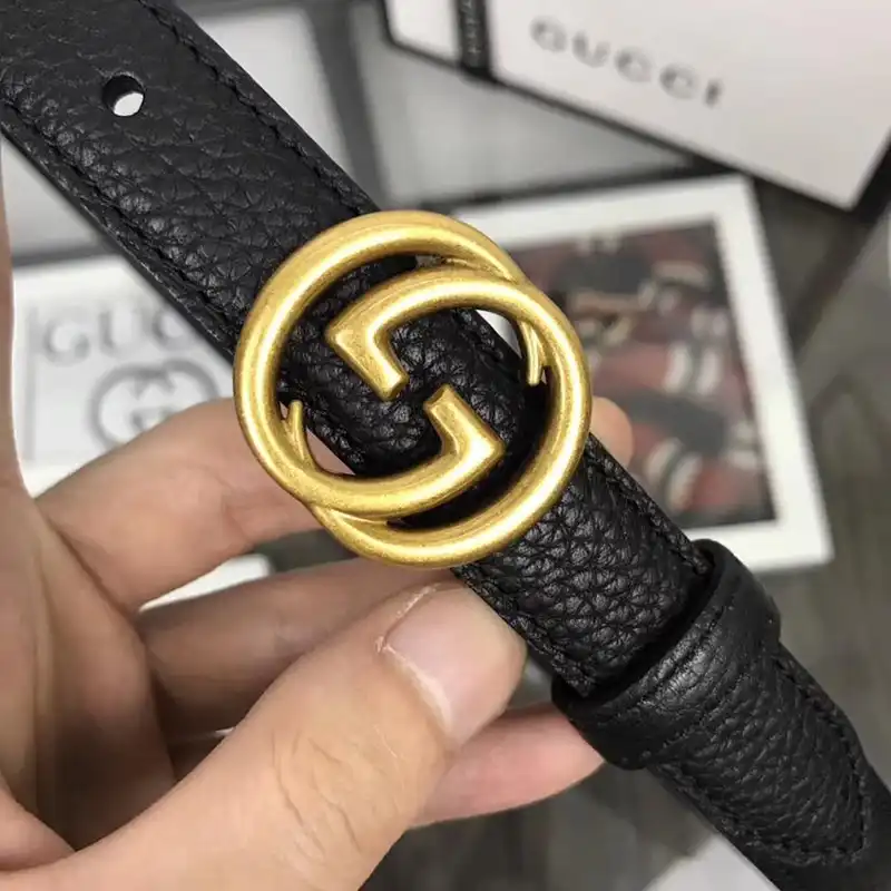 G*u*i s belte 1905bl0195