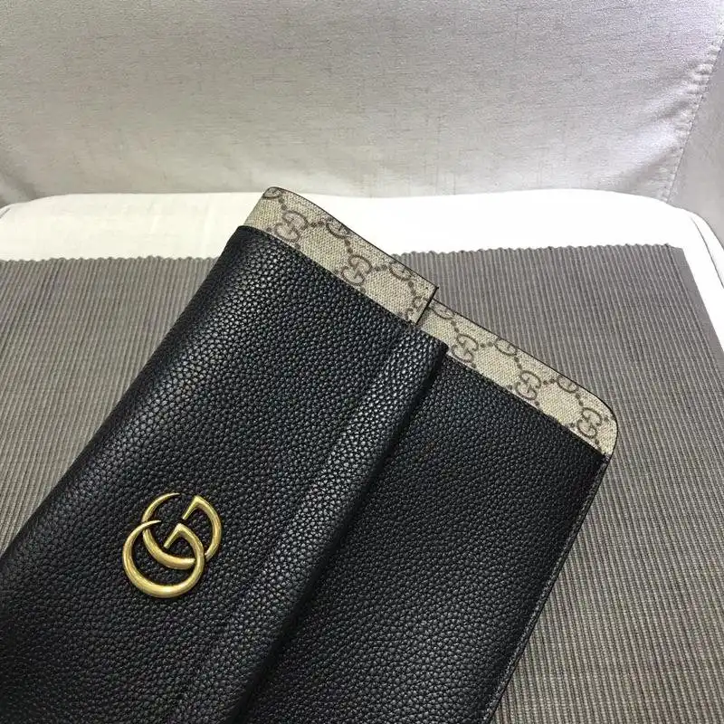 G*u*i bags 1917m0064