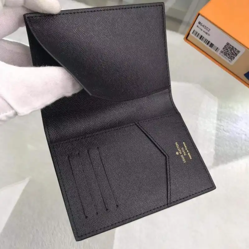 LV Bags 19B570078