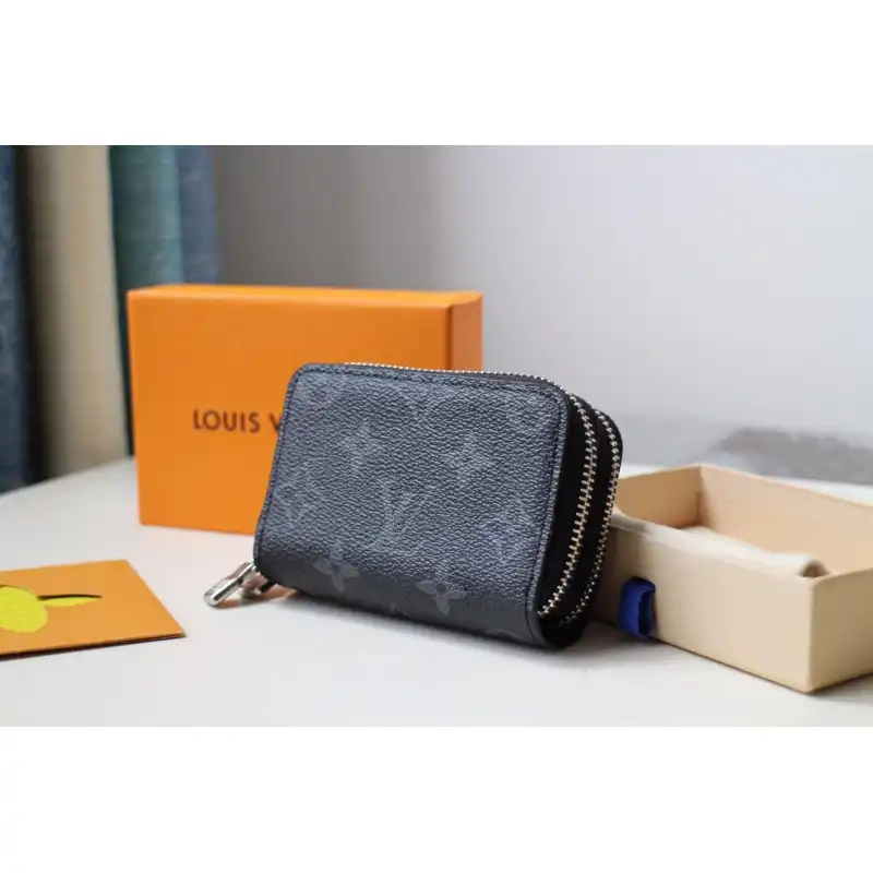 LV Bags 19B570081