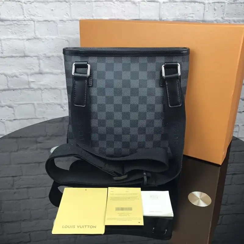 LV Bags 19B570133
