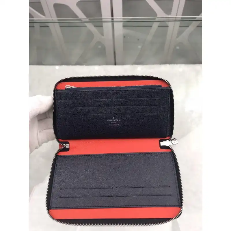 LV Bags 19B570181