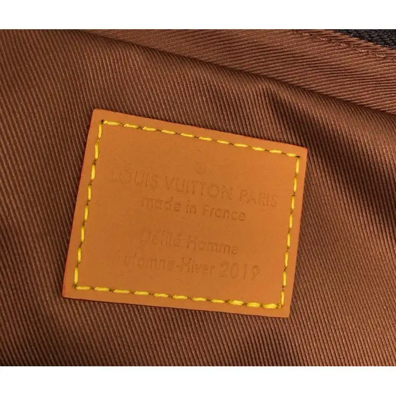 LV Bags 19B570270