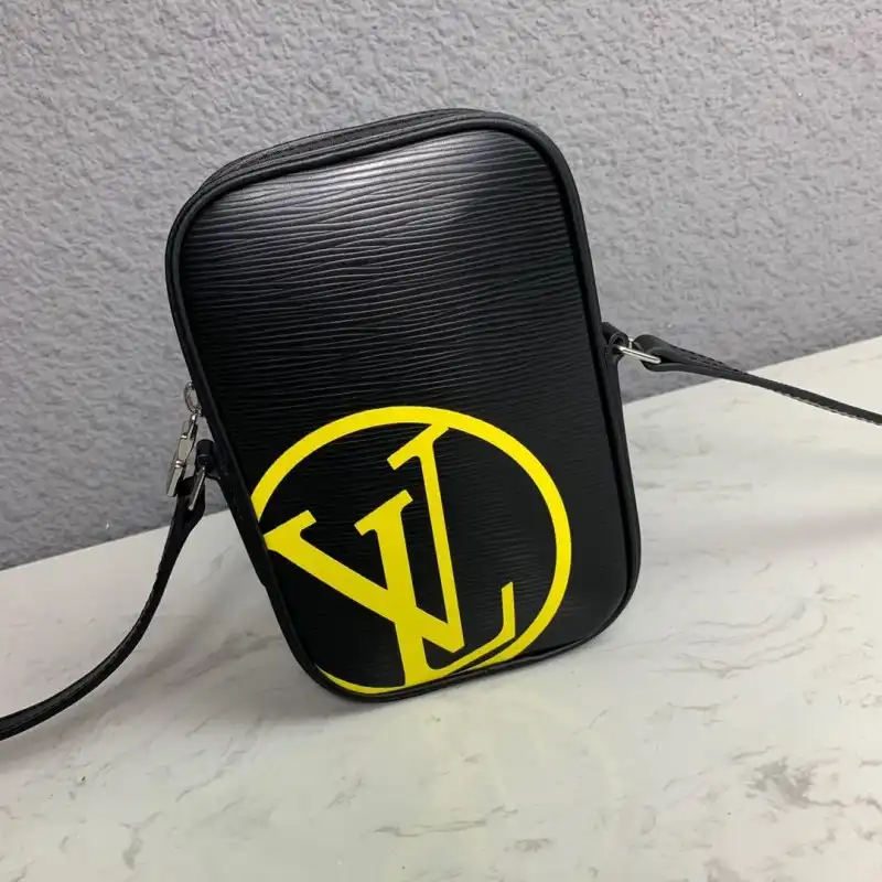 LV Bags 19B570272