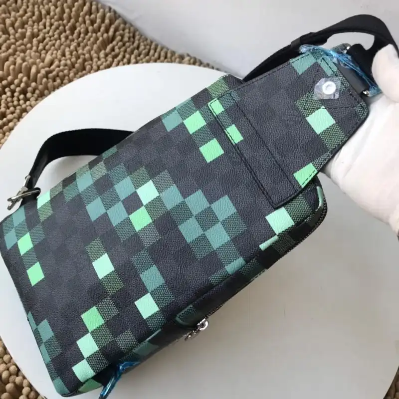 LV Bags 19B570281