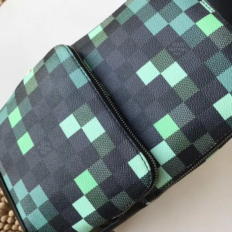 LV Bags 19B570281