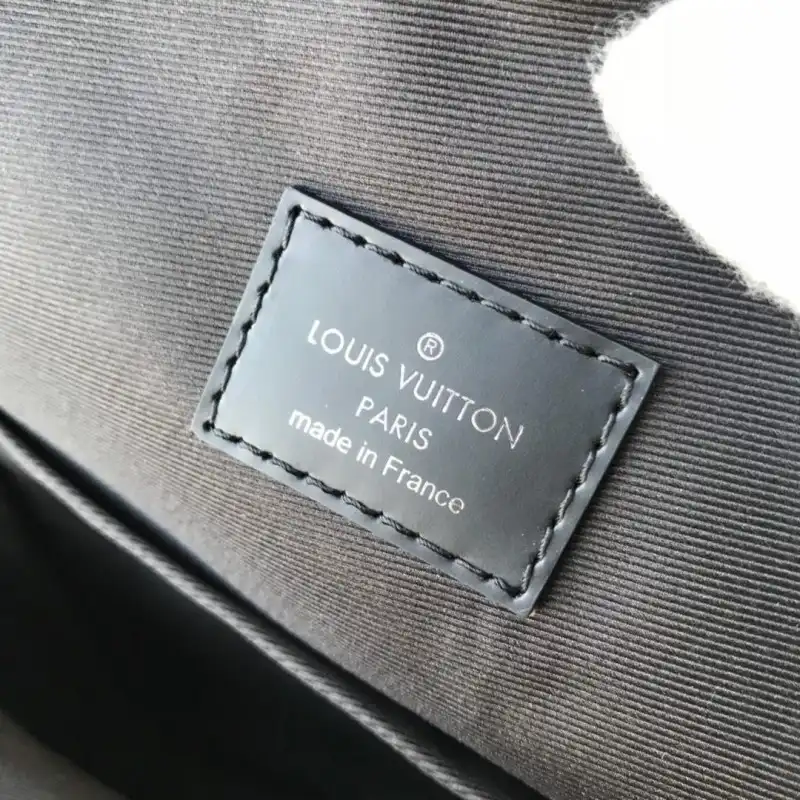 LV Bags 19B570281
