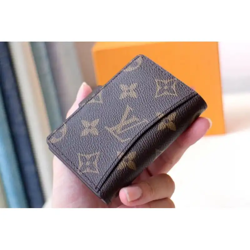 LV Bags 19B5790034