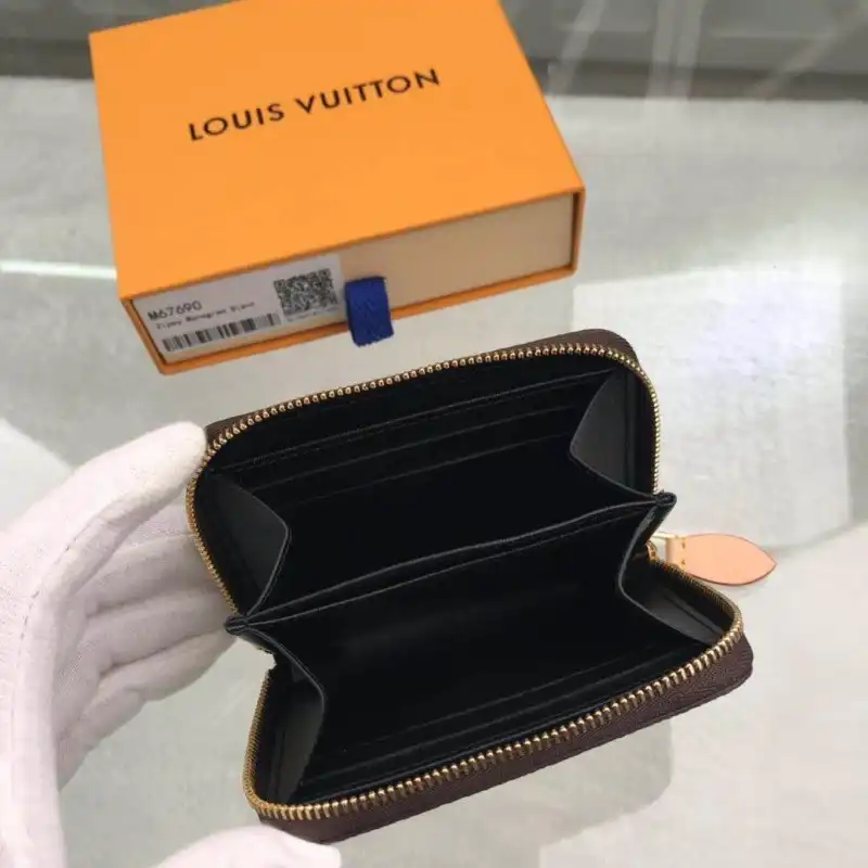 LV Bags 19B5790042