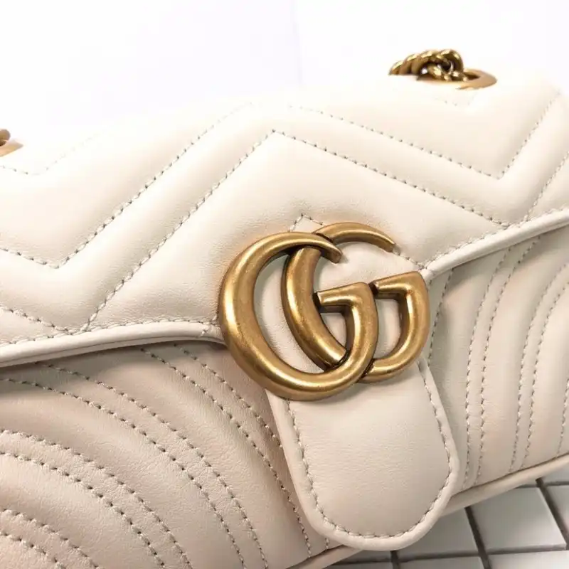 G*u*i bags 19b57g0011