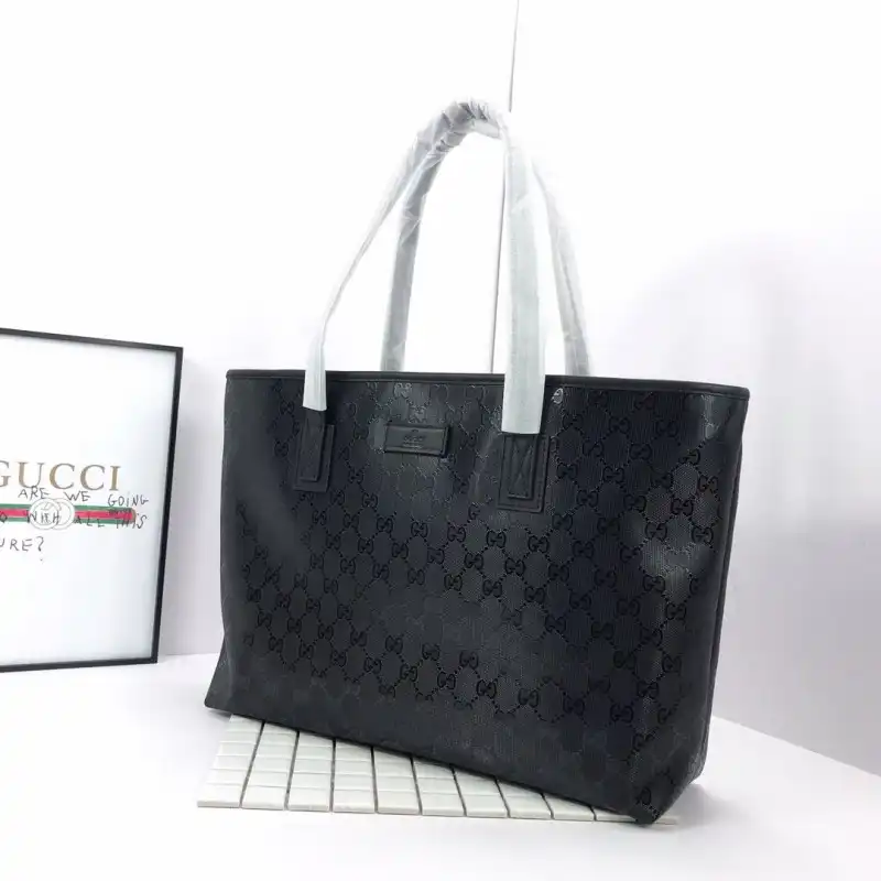 G*u*i bags 19b57g0022