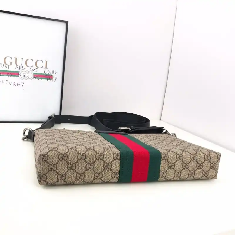G*u*i bags 19b57g0054