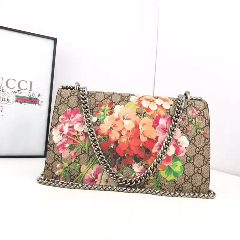 G*u*i bags 19b57g0061