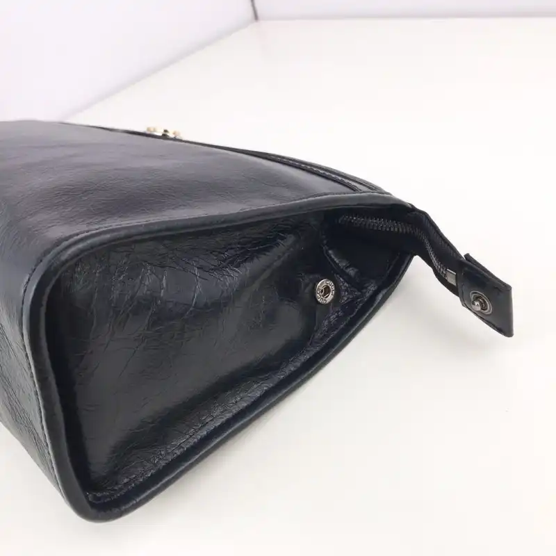 G*u*i bags 19b57g0078
