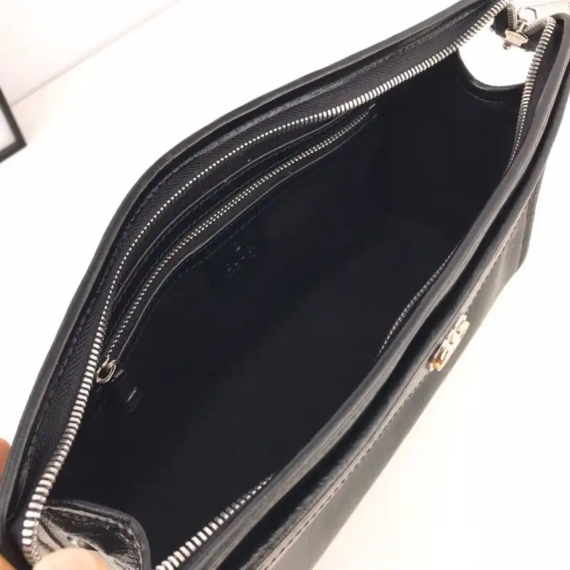 G*u*i bags 19b57g0078