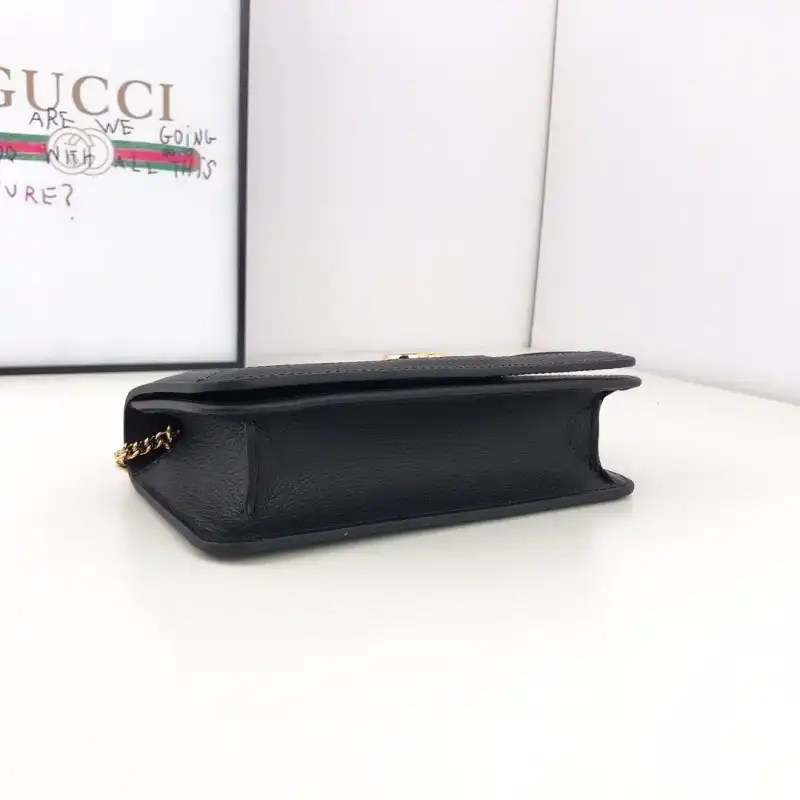 G*u*i bags 19b57g0109