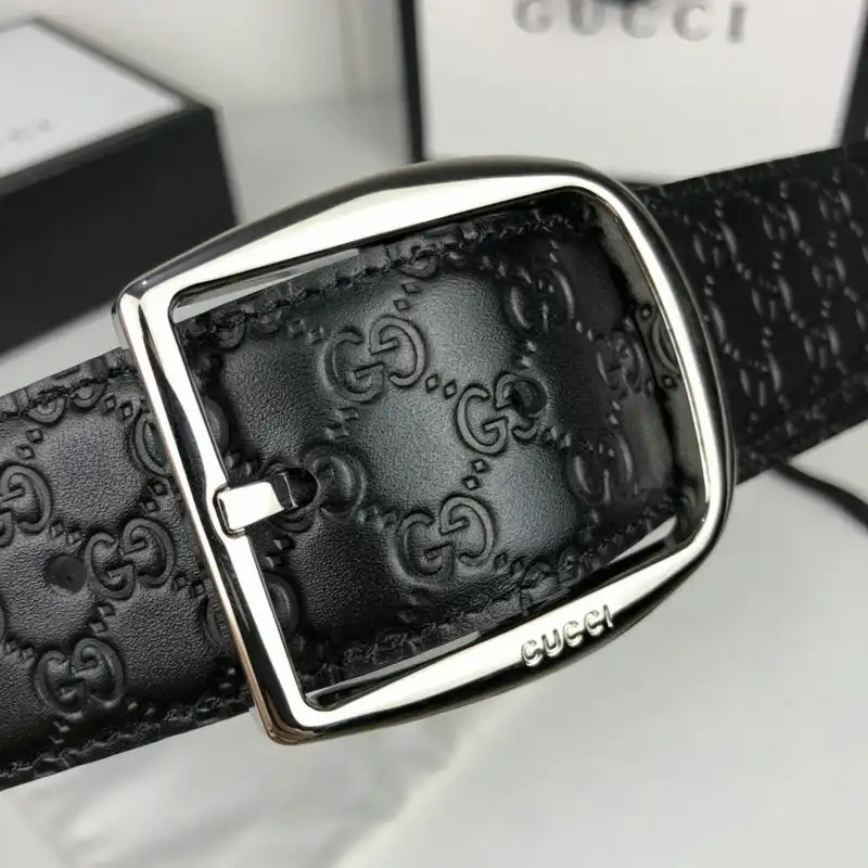 G*u*i s belt 2007xf0086