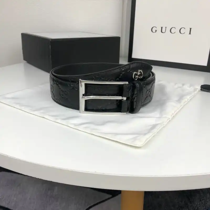 G*u*i s belt 2007xf0094