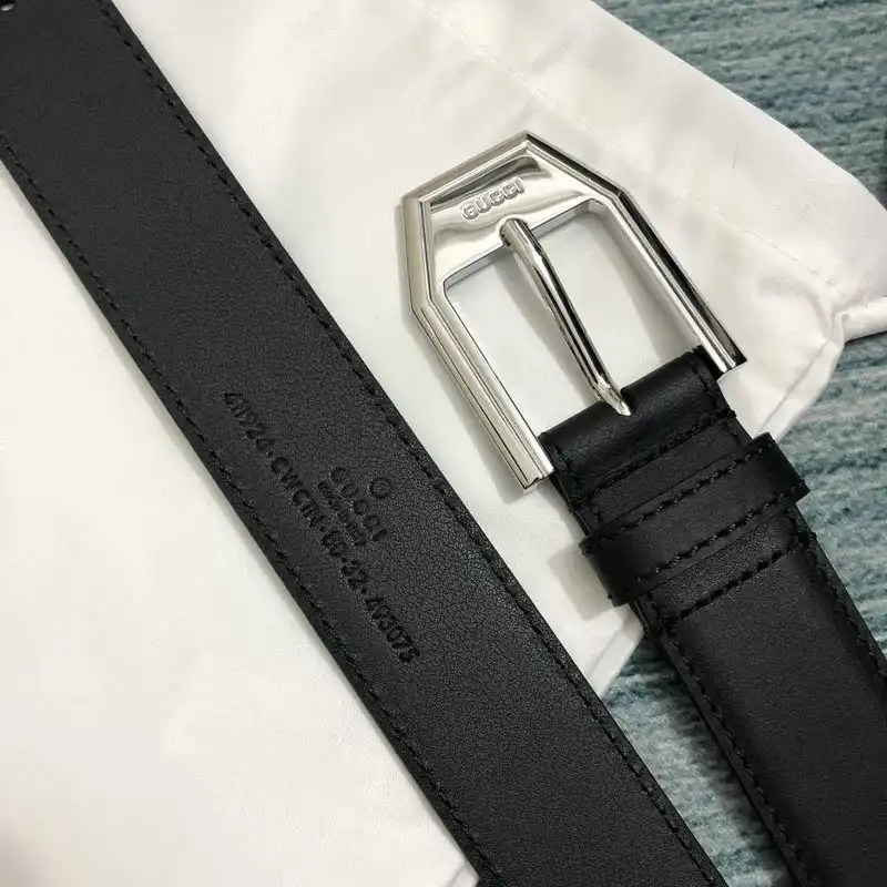 G*u*i s belt 2009xf0014