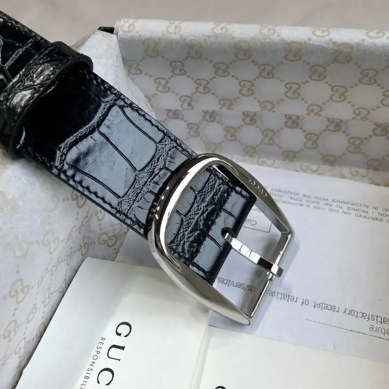 G*u*i s belt 2009xf0074