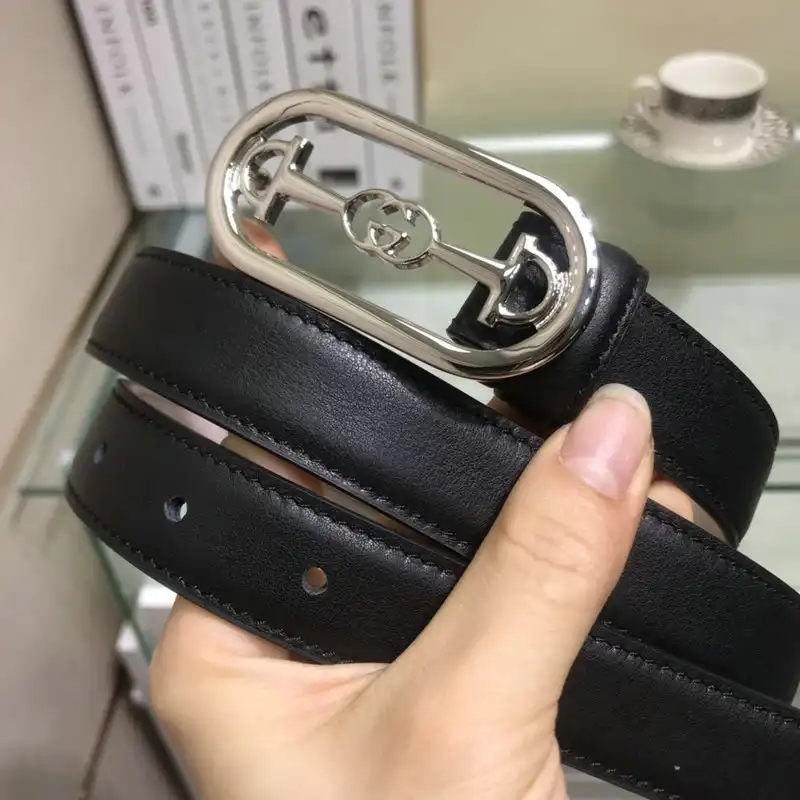 G*u*i s belt 2009xf0084