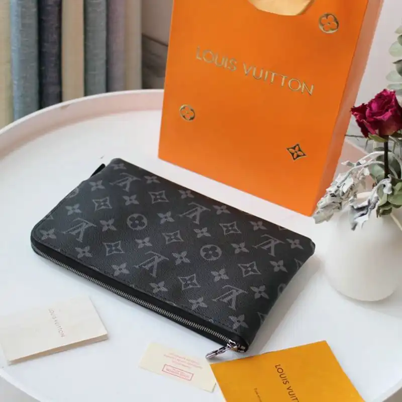 LV Bags 2010B570040