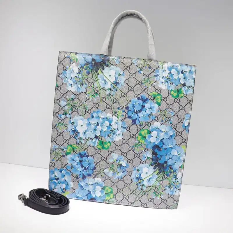 G*u*i tote bags 19gm0004