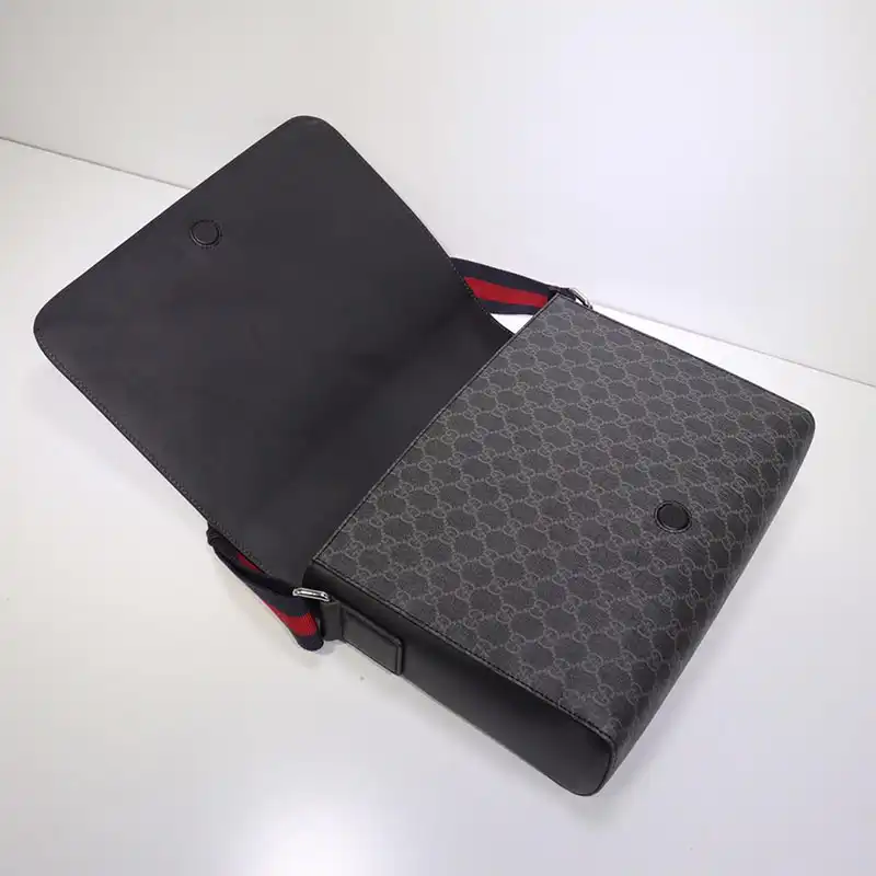 G*u*i messenger bags 19gm0019