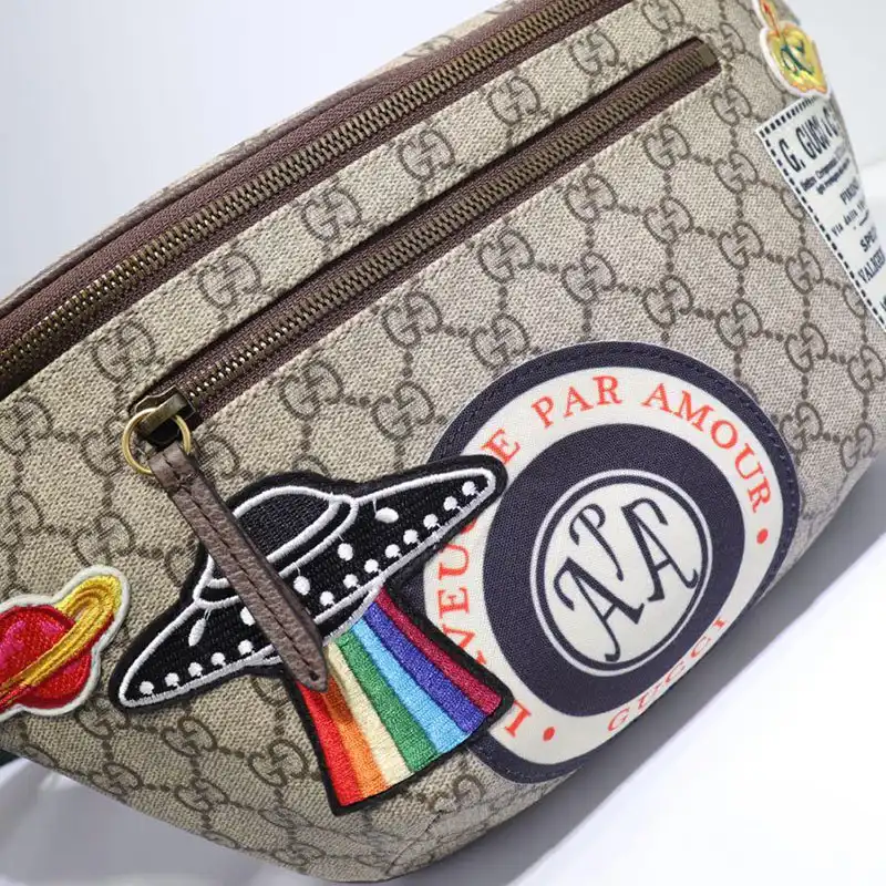 G*u*i belt bags 19gm0025