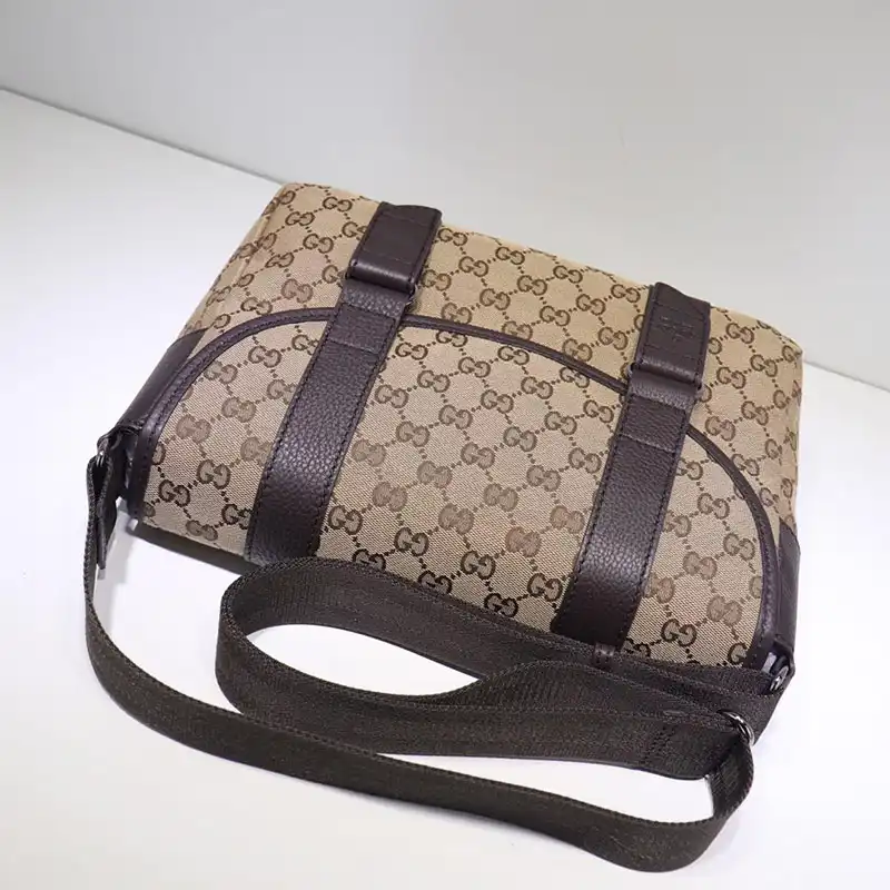 G*u*i crossbody bag 19gm0057