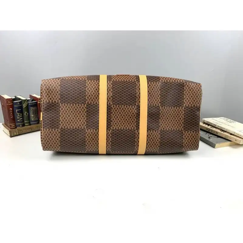 LV Bags 205B570031