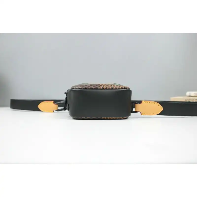LV Bags 205B570033
