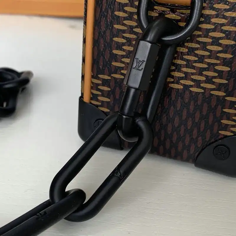 LV Bags 207B570001