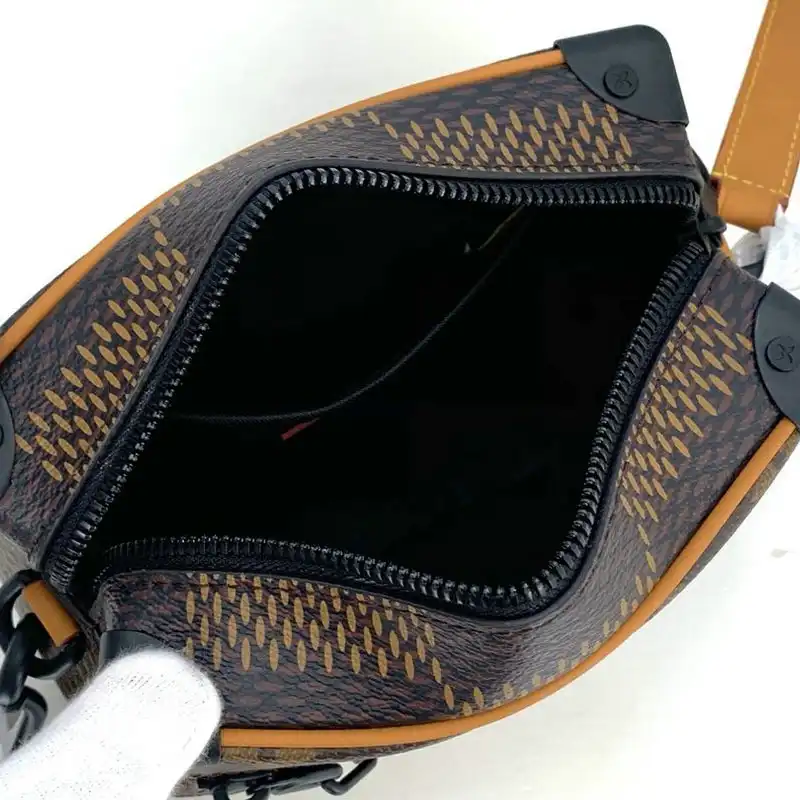 LV Bags 207B570001