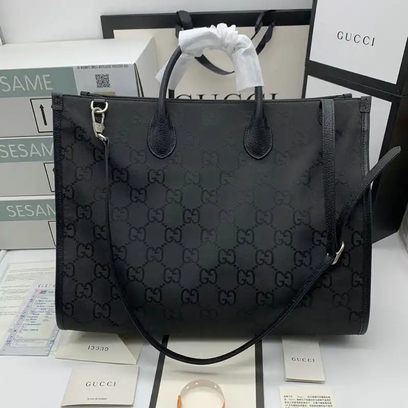 G*u*i bags 208b570055