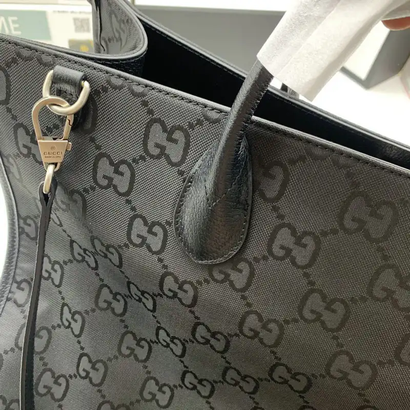 G*u*i bags 208b570055