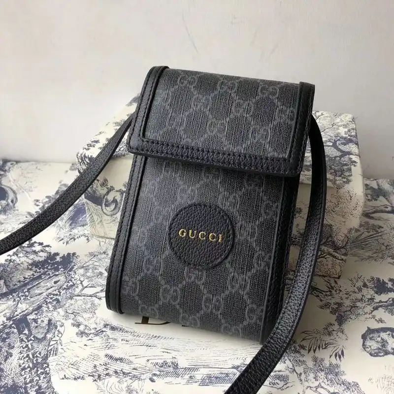 G*u*i bags 208b570059