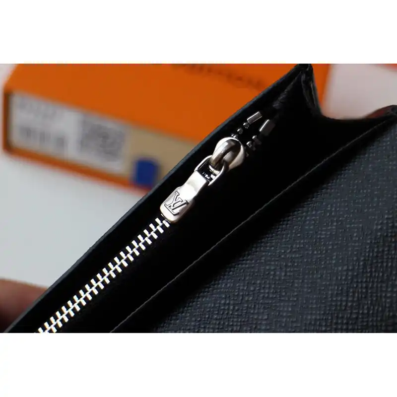 LV Bags 208B570094
