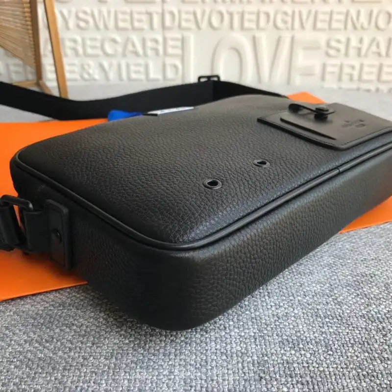 LV Bags 20B570005