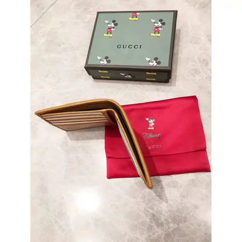G*u*i bags 20b570086