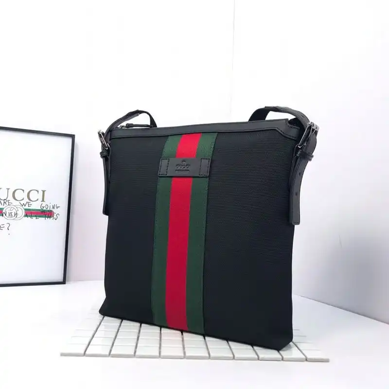 G*u*i bags 20b570170