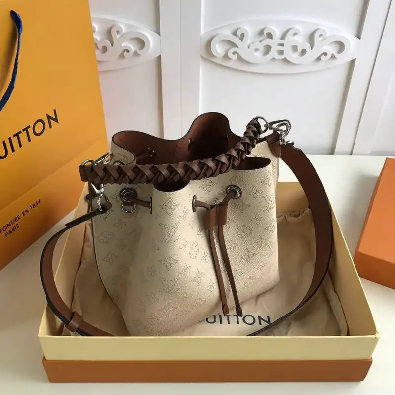 Loewe Bags 20DJ570179