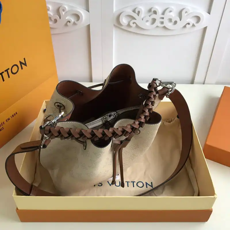 Loewe Bags 20DJ570179