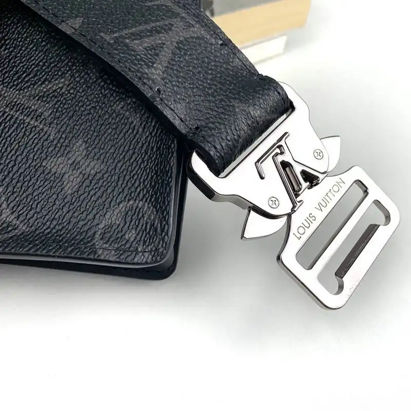 LV Bags 20B570268