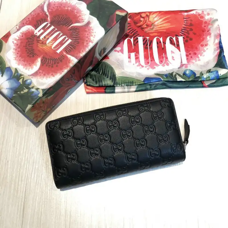 G*u*i bags 20guc0205
