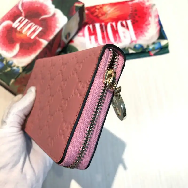 G*u*i bags 20guc0206