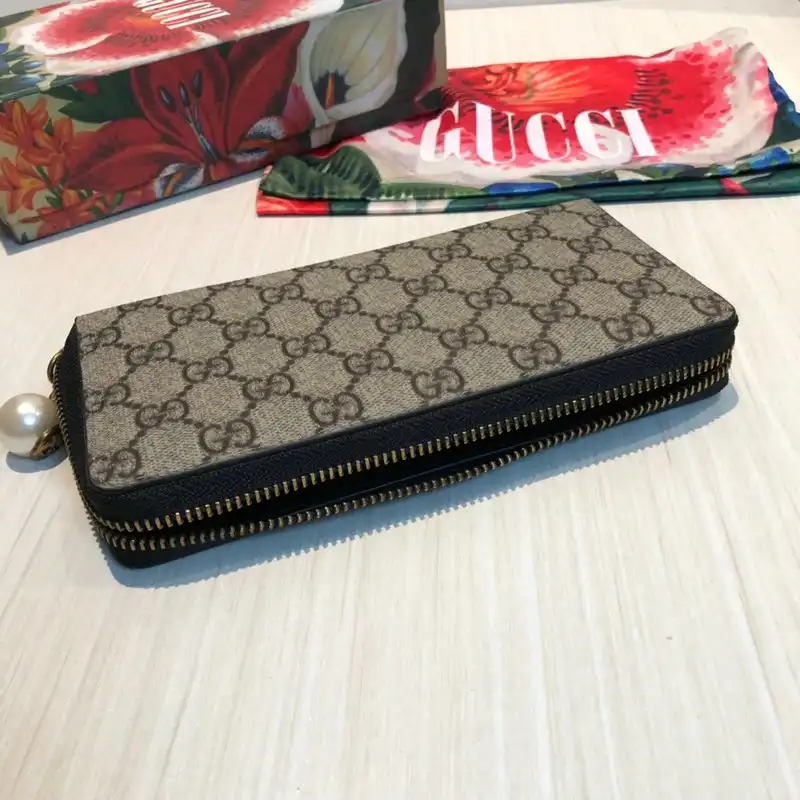 G*u*i bags 20guc0210