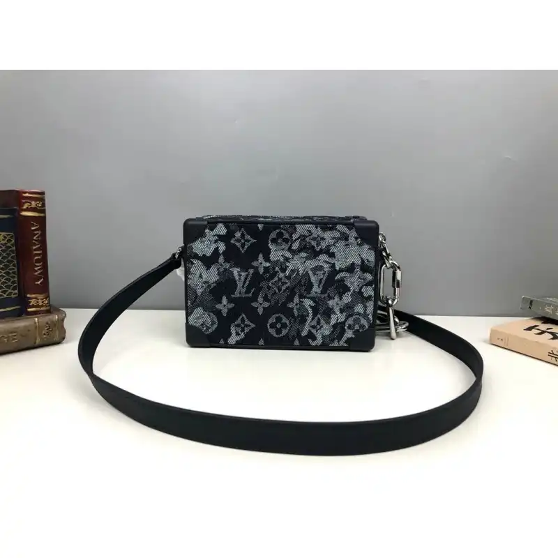 LV Bags 2101SH0012