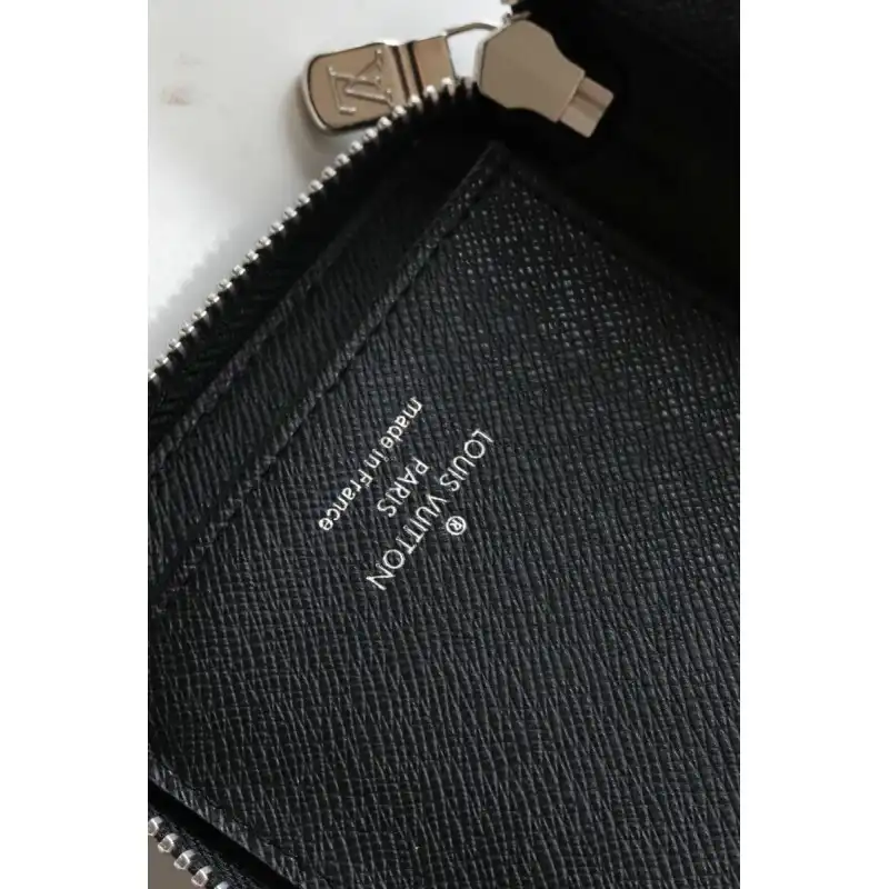 LV Bags 2102SH0001