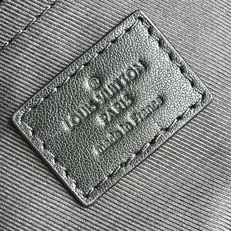 LV Bags 2106DJ0008